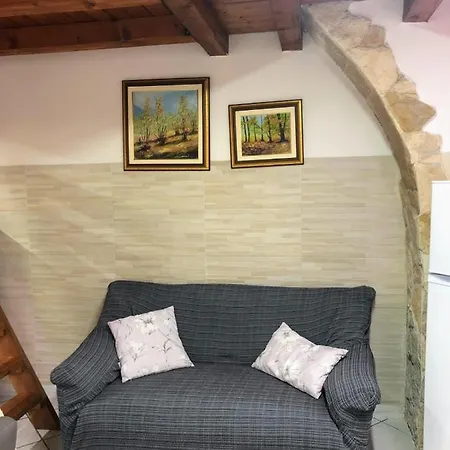 Casetta Con Piscina E Giardino Holiday home