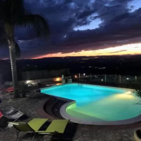 Casetta Con Piscina E Giardino Ferienhaus *